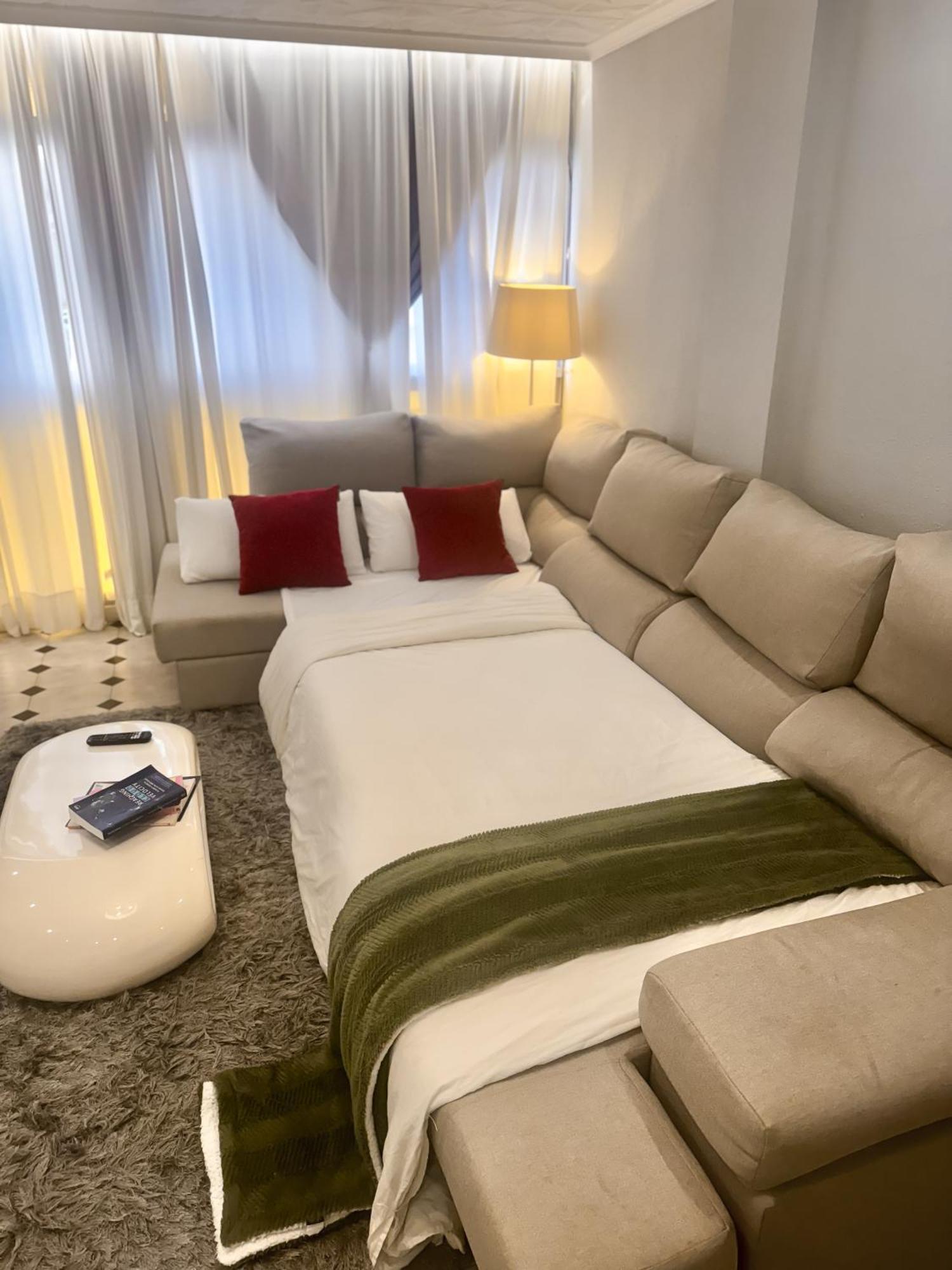 Fantastico Apartamento Junto A La Estacion Málaga Esterno foto